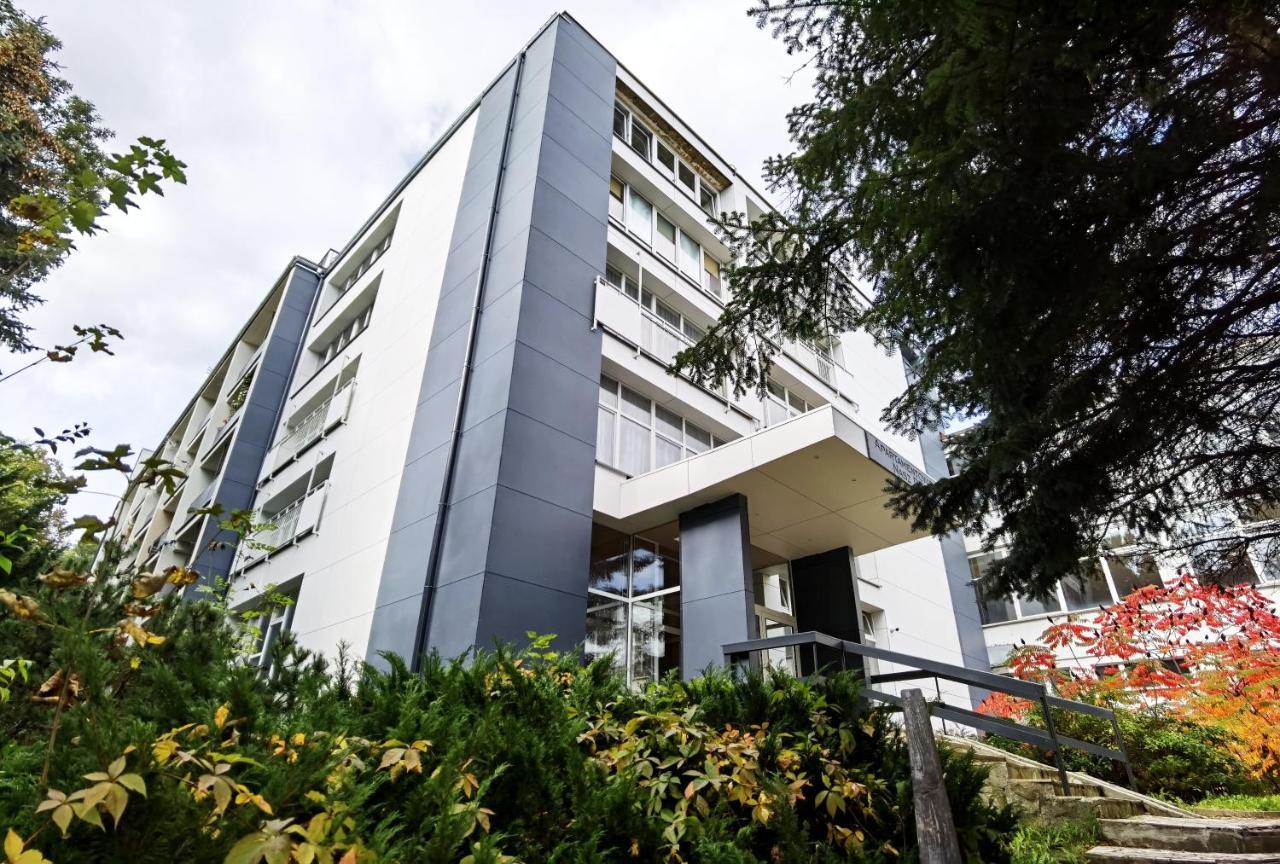 Apartament Z Widokiem Na Park Polanica-Zdroj Exterior photo